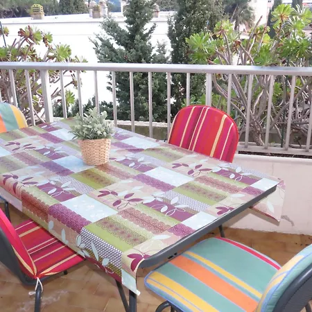 Appartamento 2p Climatisé Avec Parking, Piscine, Proche Plages Et Commerces à - Fr-1-780-63