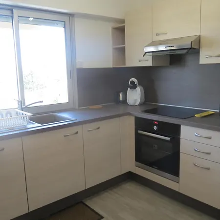 2 Pieces Climatise Avec Parking Et Piscine A - Fr-1-780-63